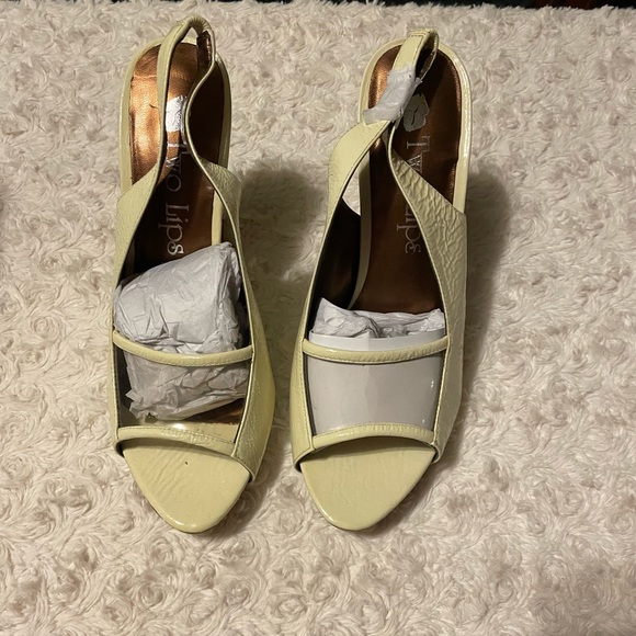 2 Lips Too 💥 Too Oddyssey platform sandal heels - Picture 2 of 9